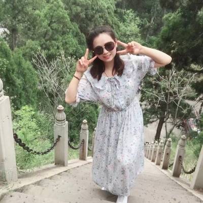 宝丽来模特
