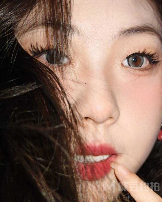 妆容模特