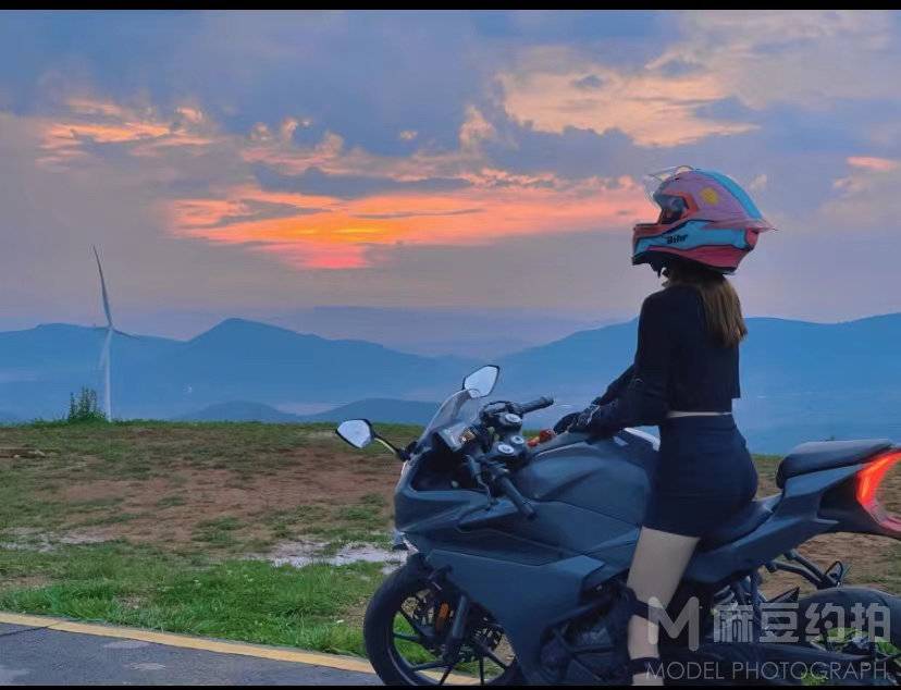胶片模特