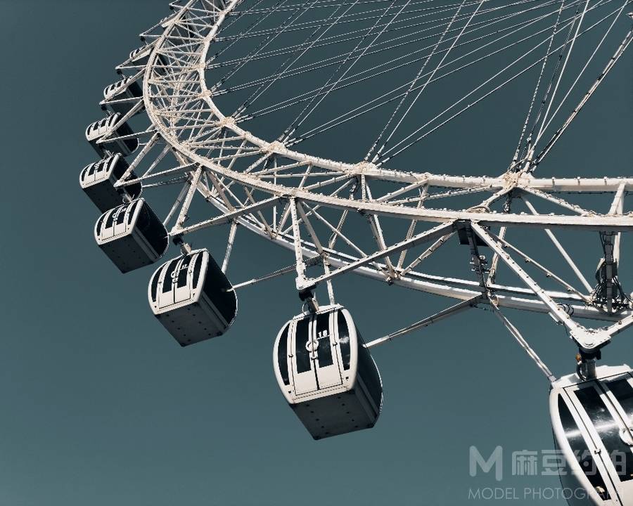 黑白模特