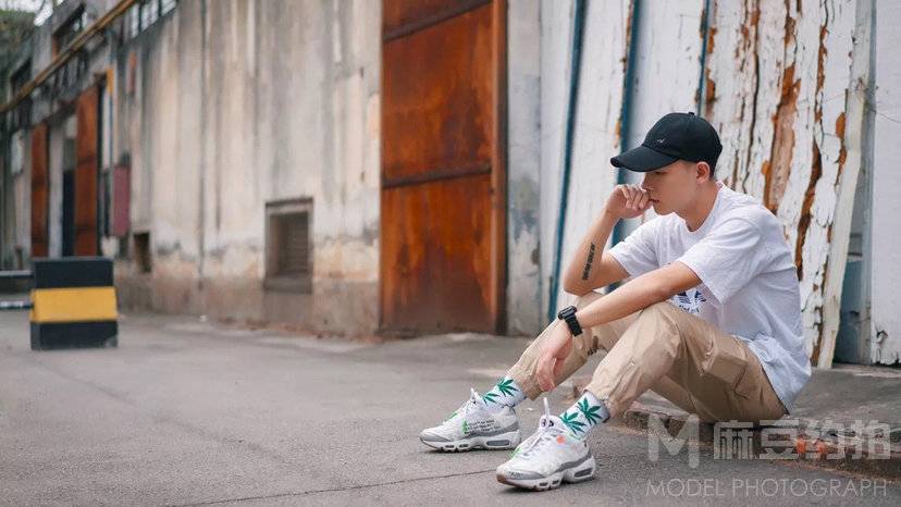 黑白模特