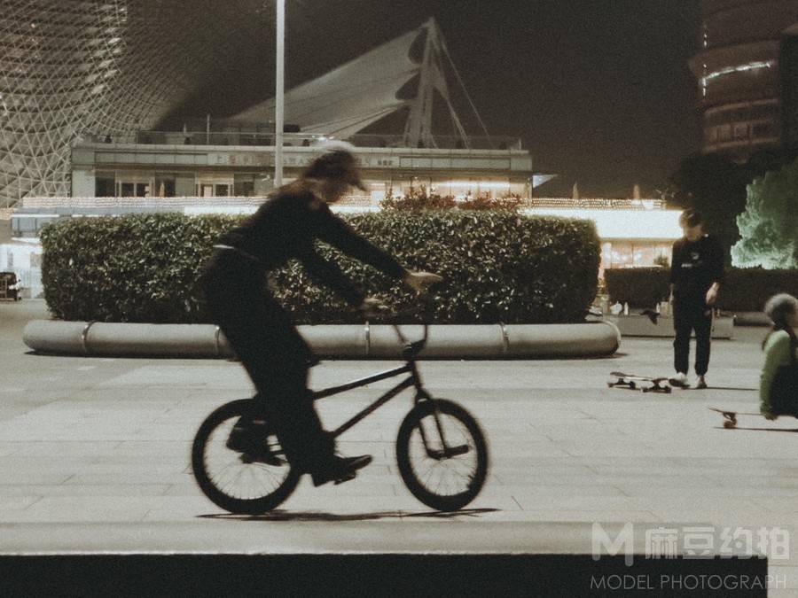 夜景模特