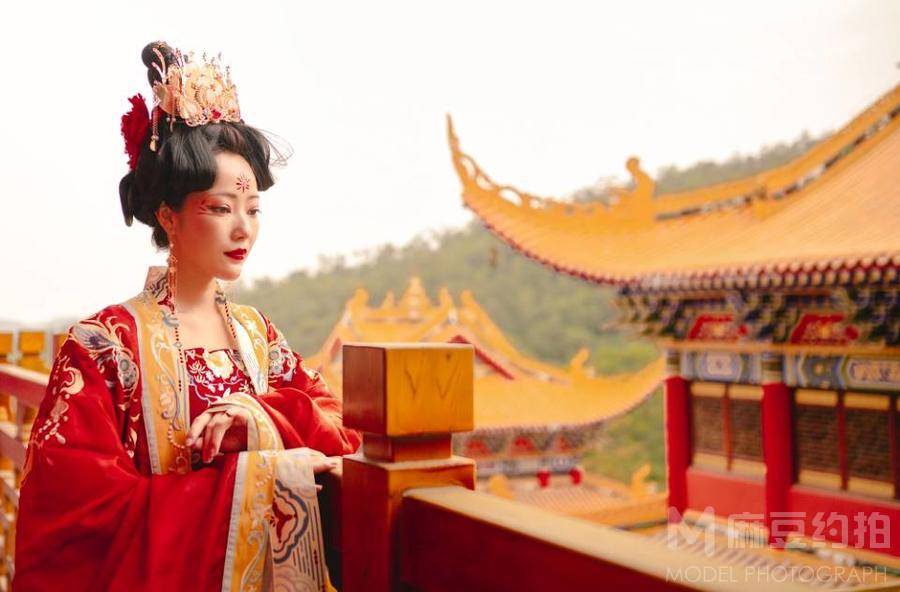 汉服模特
