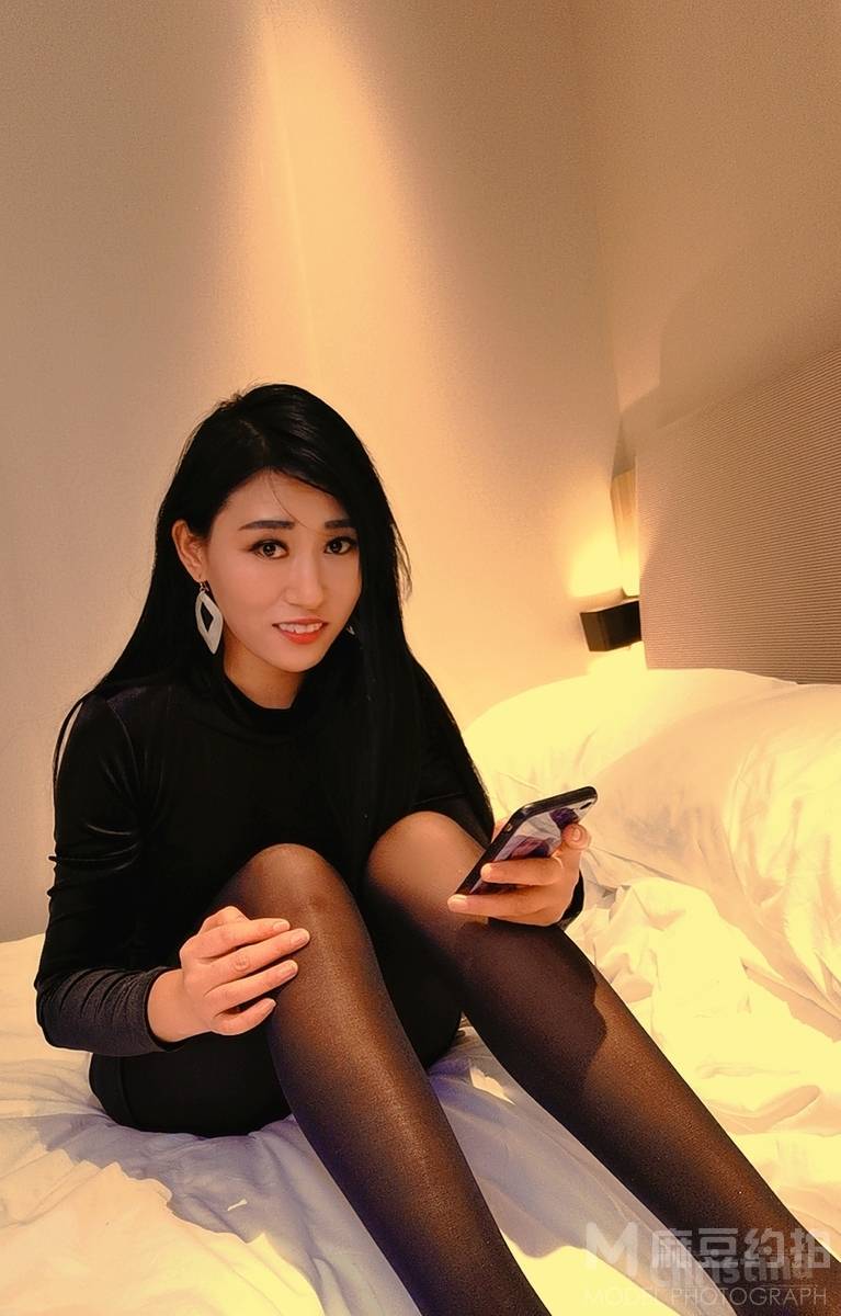 黑白模特