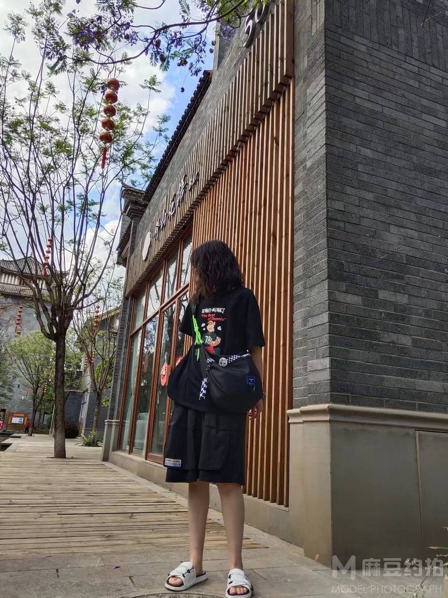 校园模特