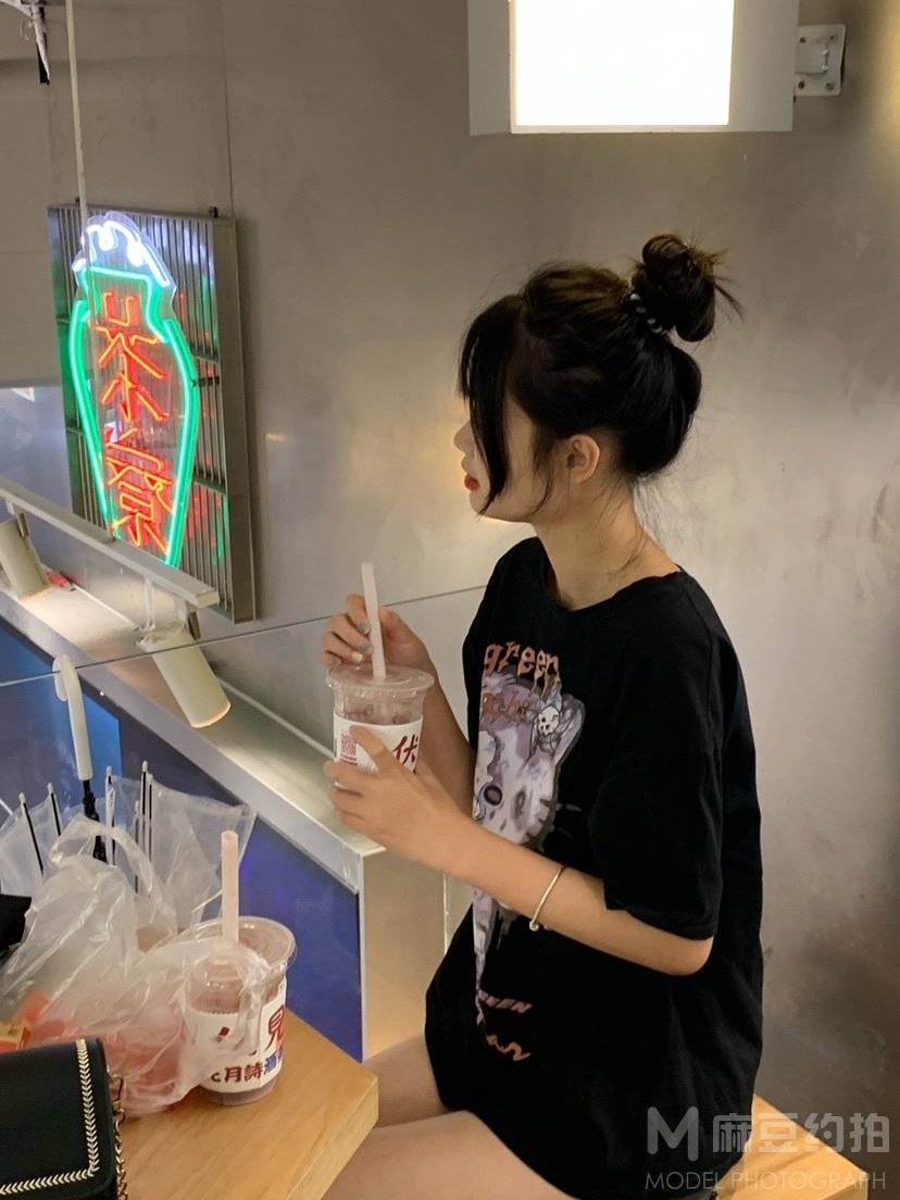 妆容模特