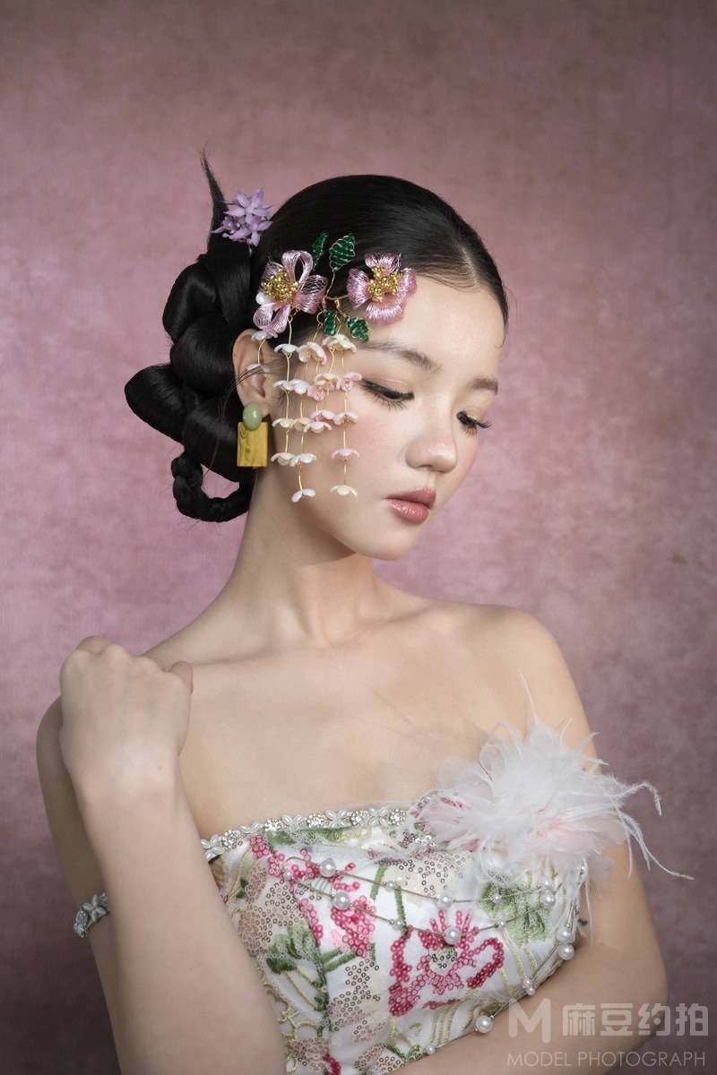 妆容模特