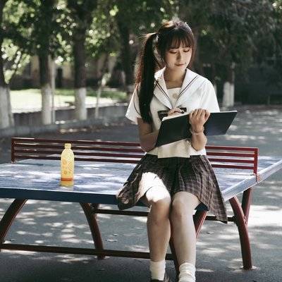 黑白模特