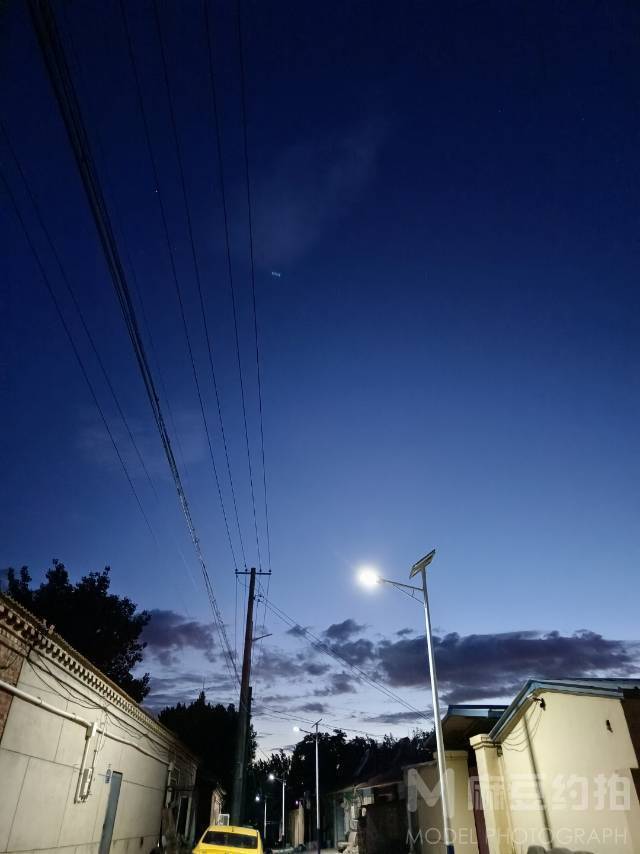 夜景模特