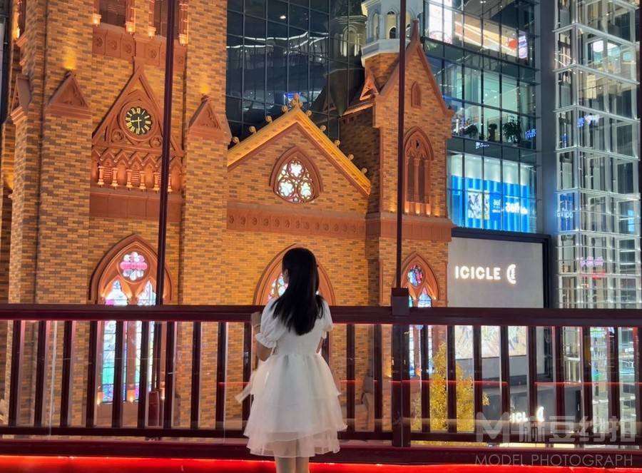 夜景模特