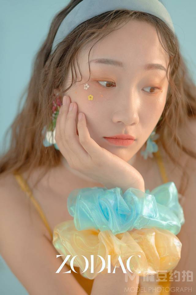 妆容模特