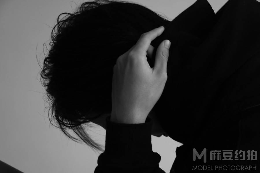 黑白模特