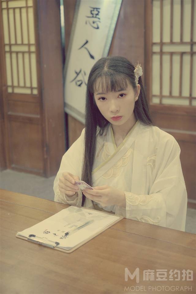 汉服模特