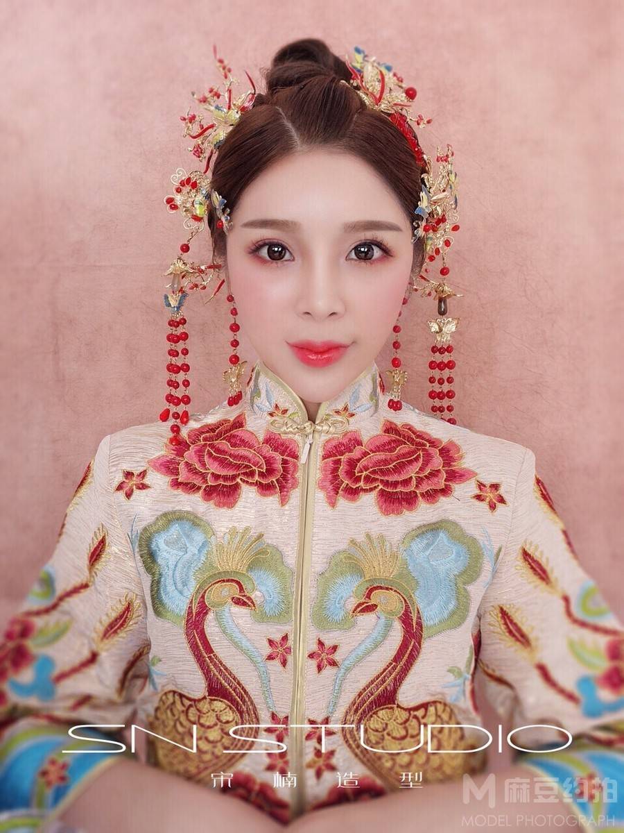 妆容模特