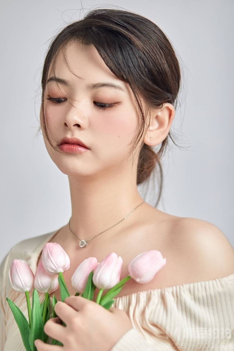 纪实模特