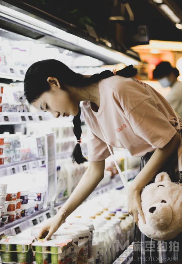 校园模特
