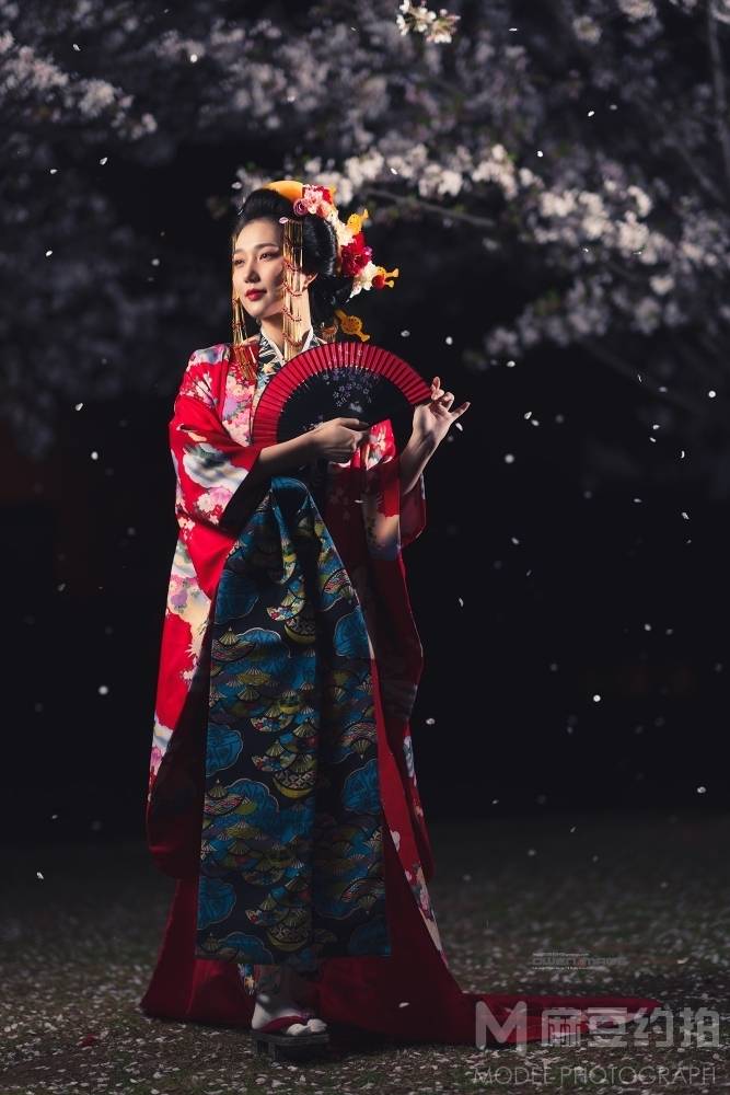 夜景模特