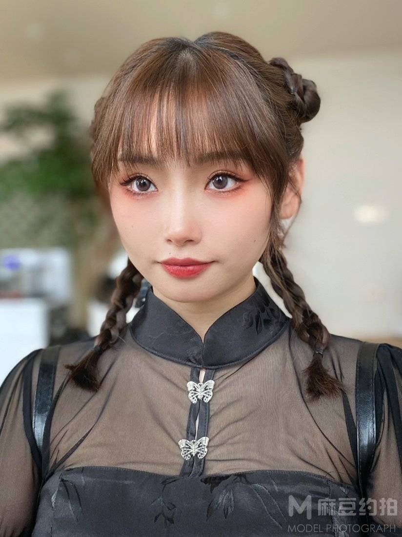 妆容模特