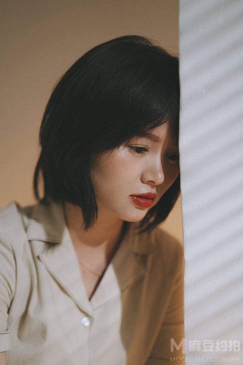 黑白模特
