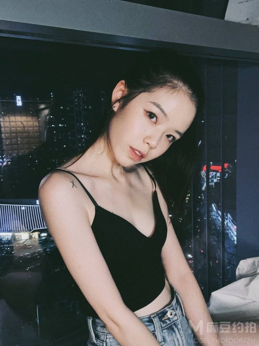 胶片模特