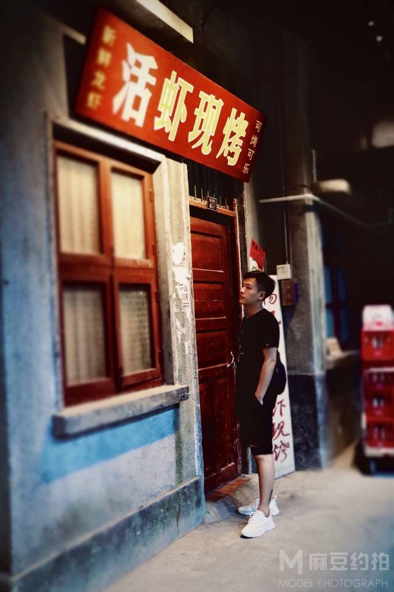 夜景模特