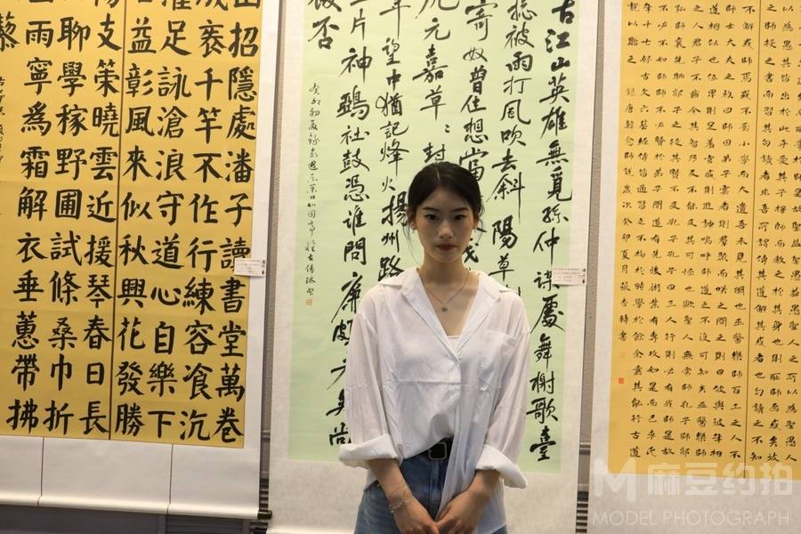 校园模特