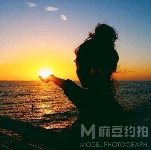 情绪模特