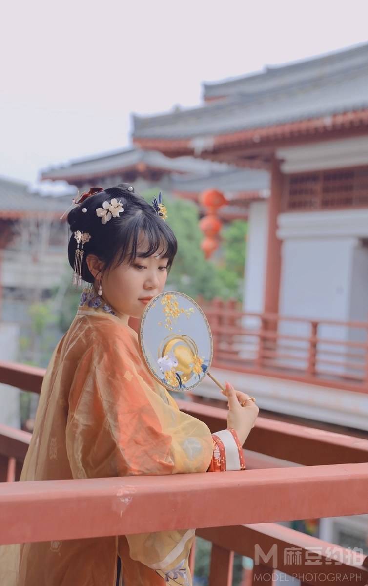汉服模特