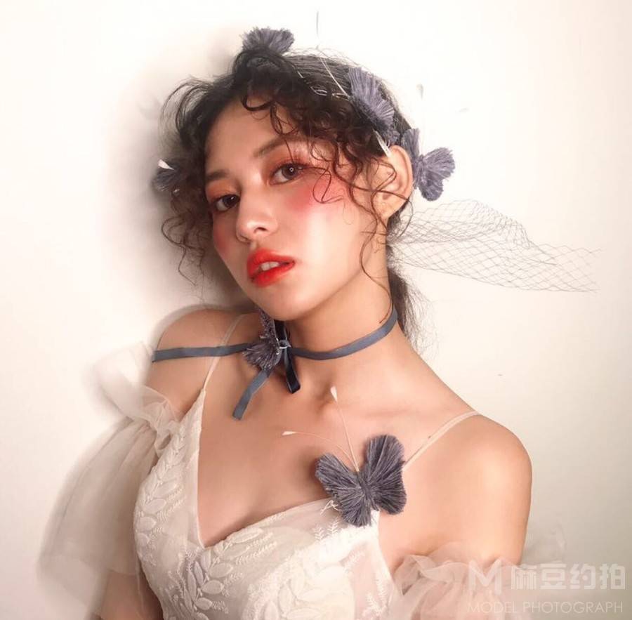 妆容模特