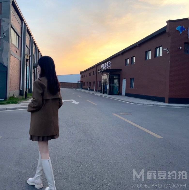 校园模特