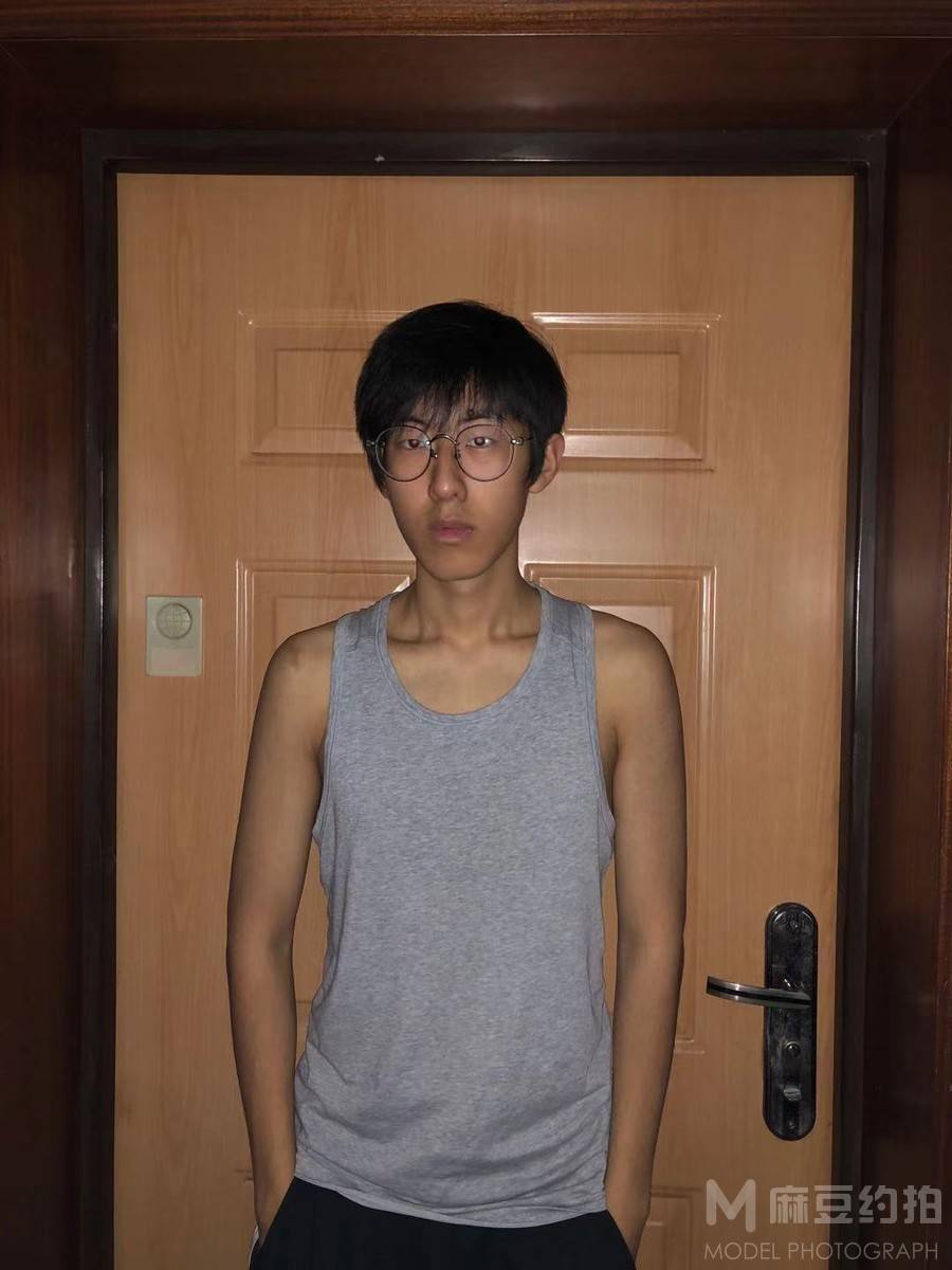 胶片模特