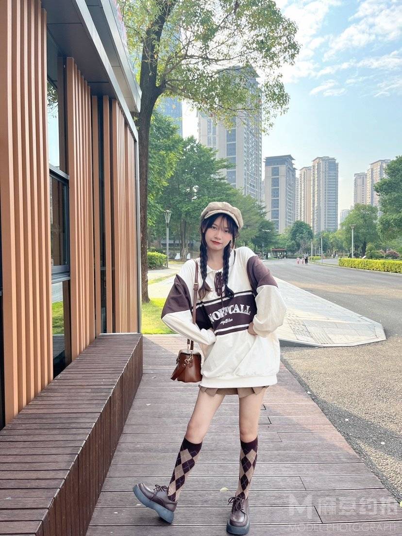 校园模特