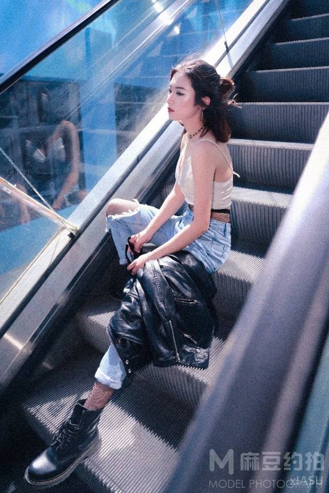 情绪模特