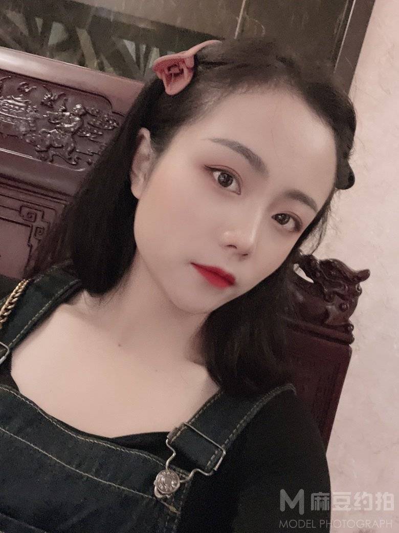 纪实模特