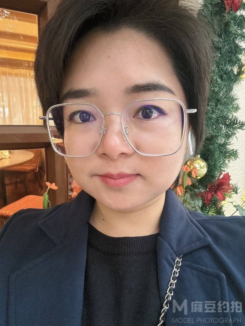 纪实模特