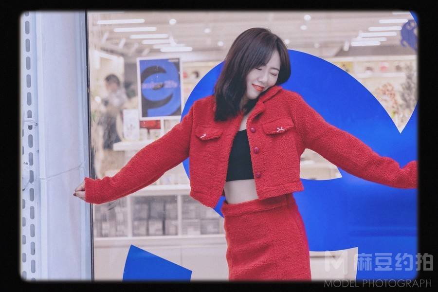 情绪模特