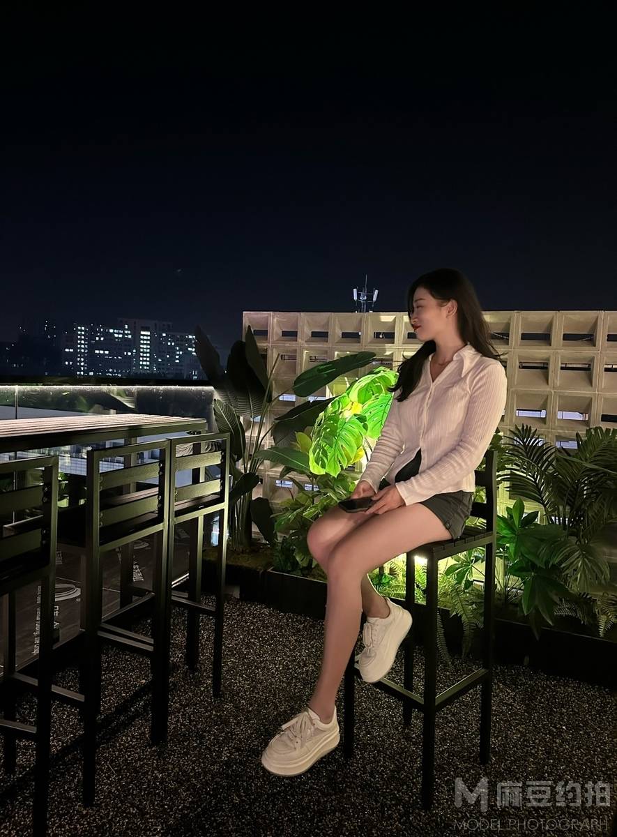 夜景模特