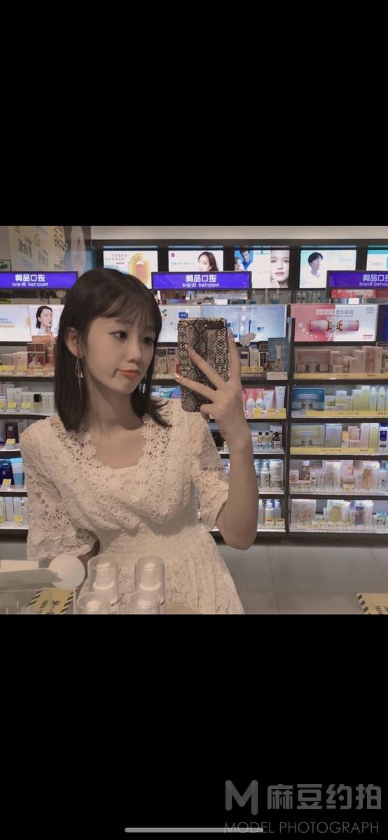 校园模特