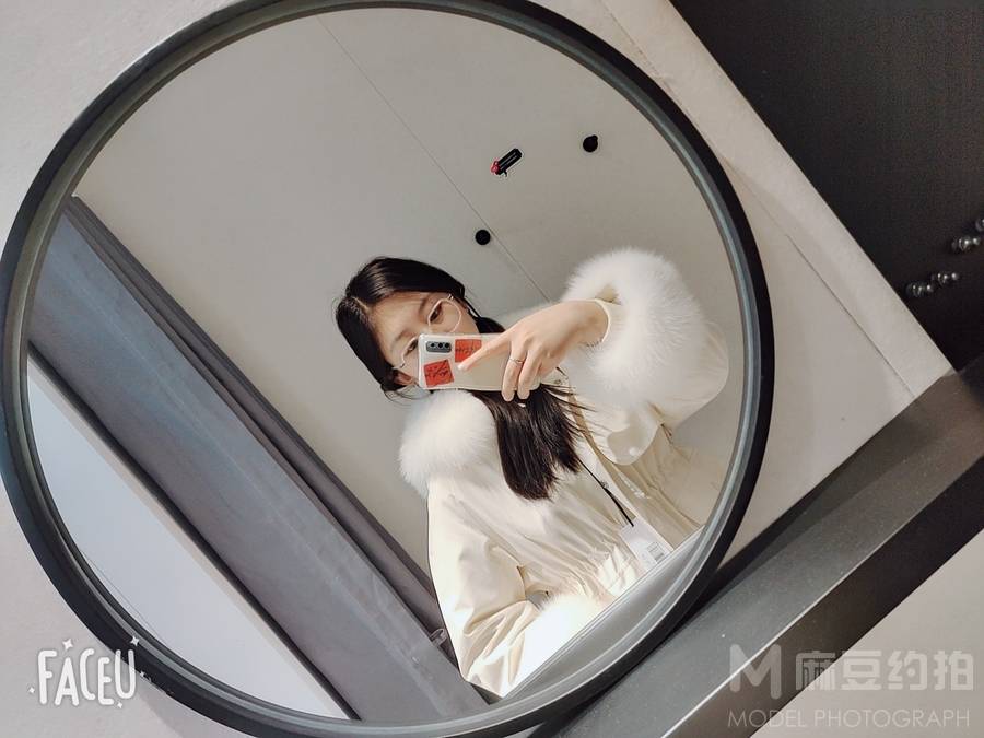 胶片模特