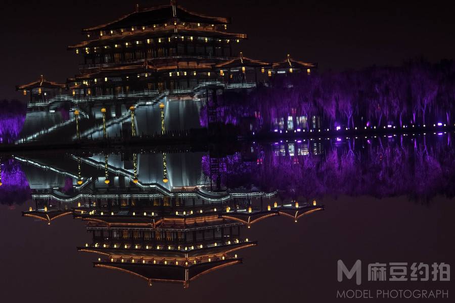 夜景模特