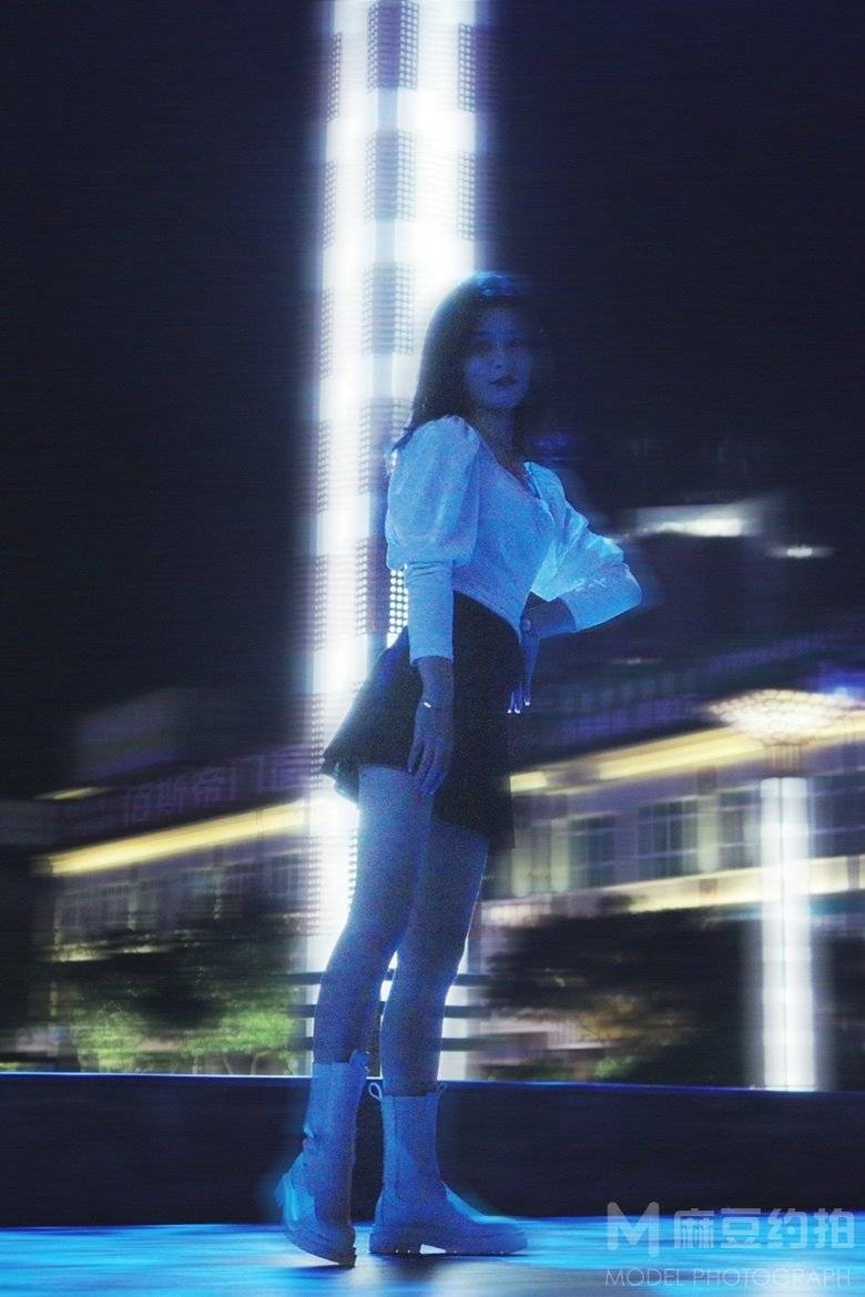 夜景模特