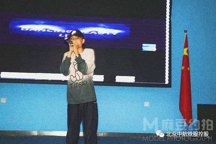 黑白模特