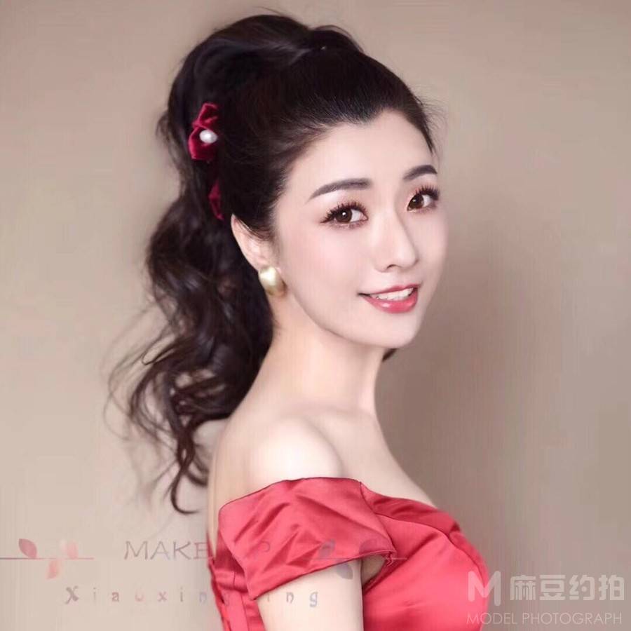 妆容模特