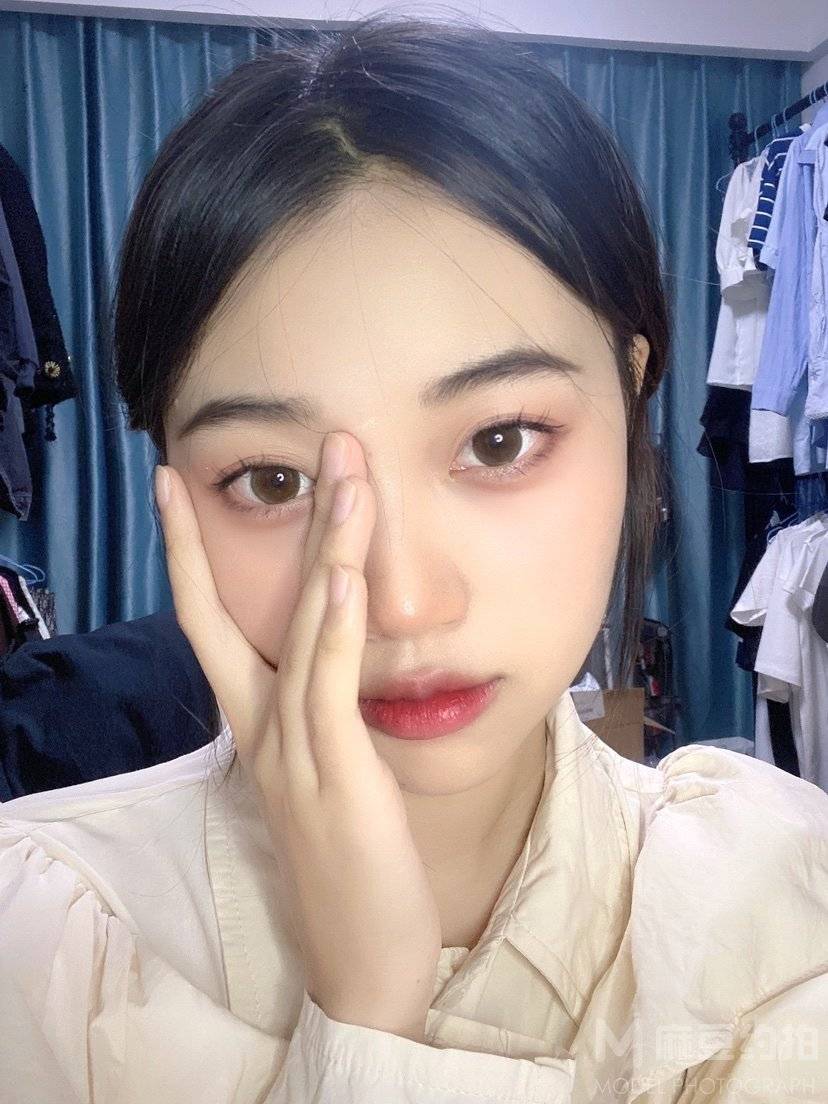 清新模特