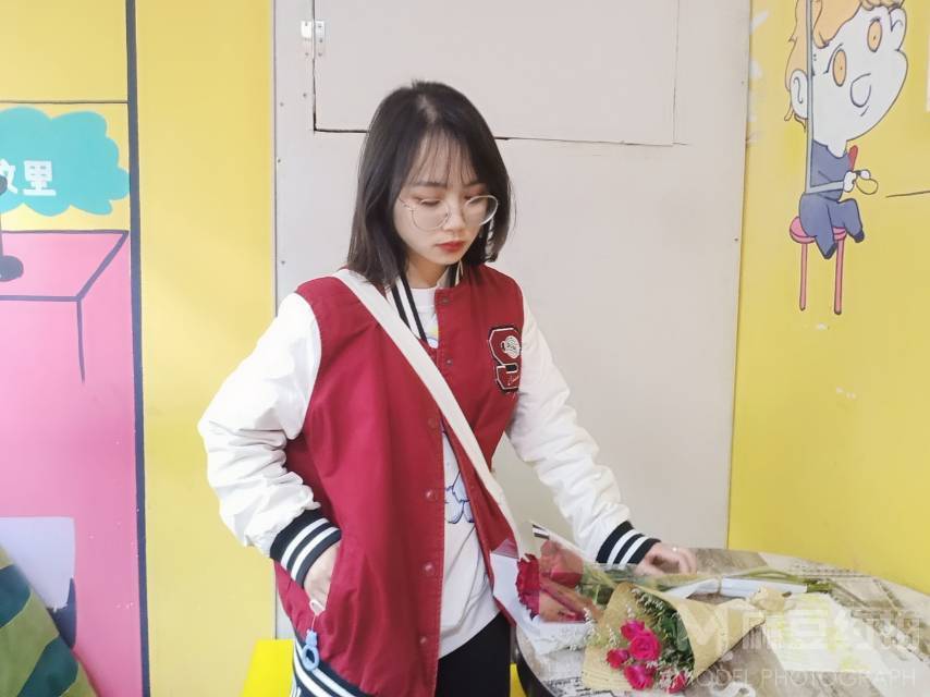 校园模特