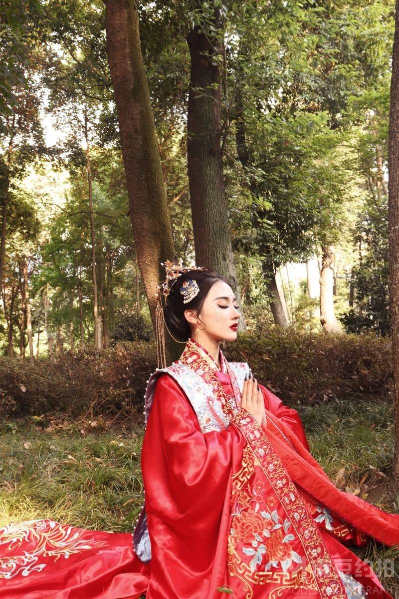 汉服模特