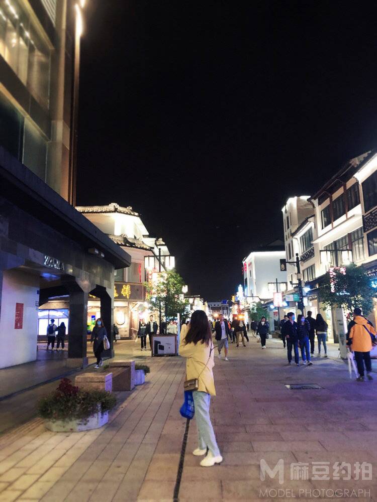 夜景模特