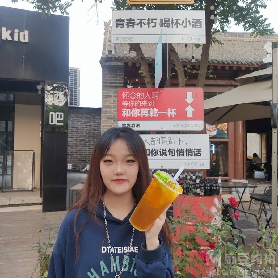 校园模特