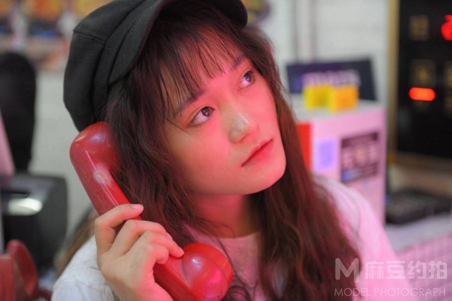 情绪模特