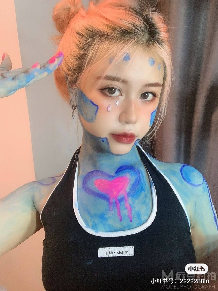 妆容模特
